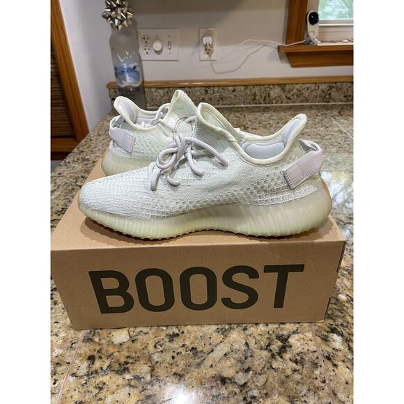 DS Adidas Yeezy 350 v2 Hyperspace Men’s Size 9 *SHIPS FAST* main image 9